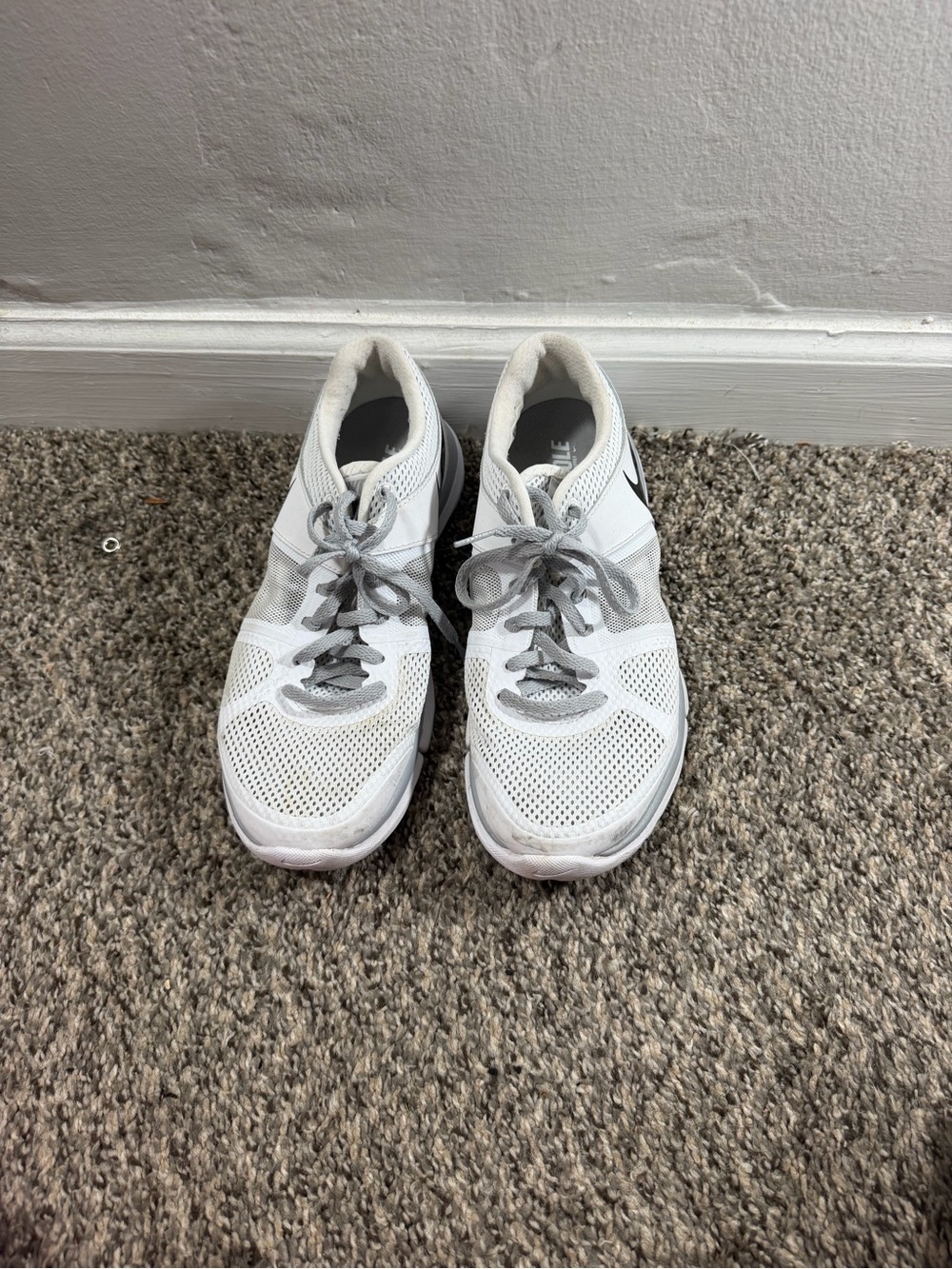 Nike Men’s White and Gray Mesh Running Shoes